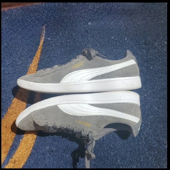 Puma Vikky EUC Size 6.5M Gray - Picture 6 of 9